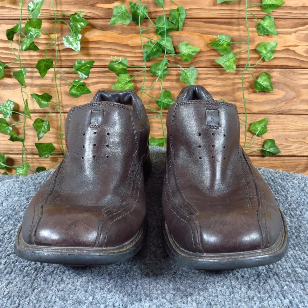 Clarks unstructured un